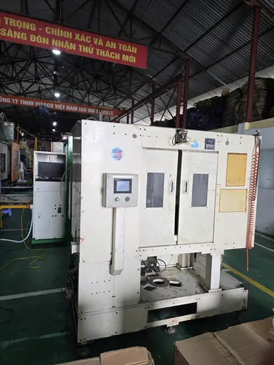 Máy tự động trong xưởng